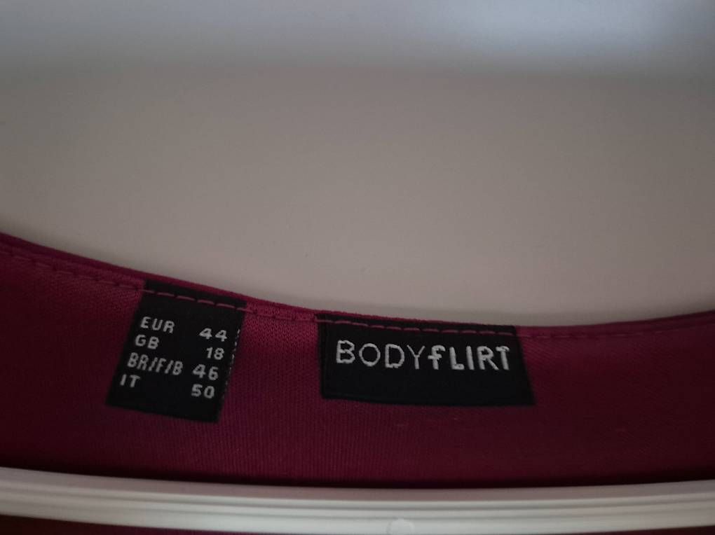 Vestiti: Kleid Bordeauxrot Grösse 44 – Usato da Ballwil venduto da nadiiiih 2