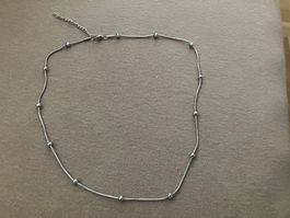 Elegante Edelstahl Halskette, schönes Design, silberfarben,