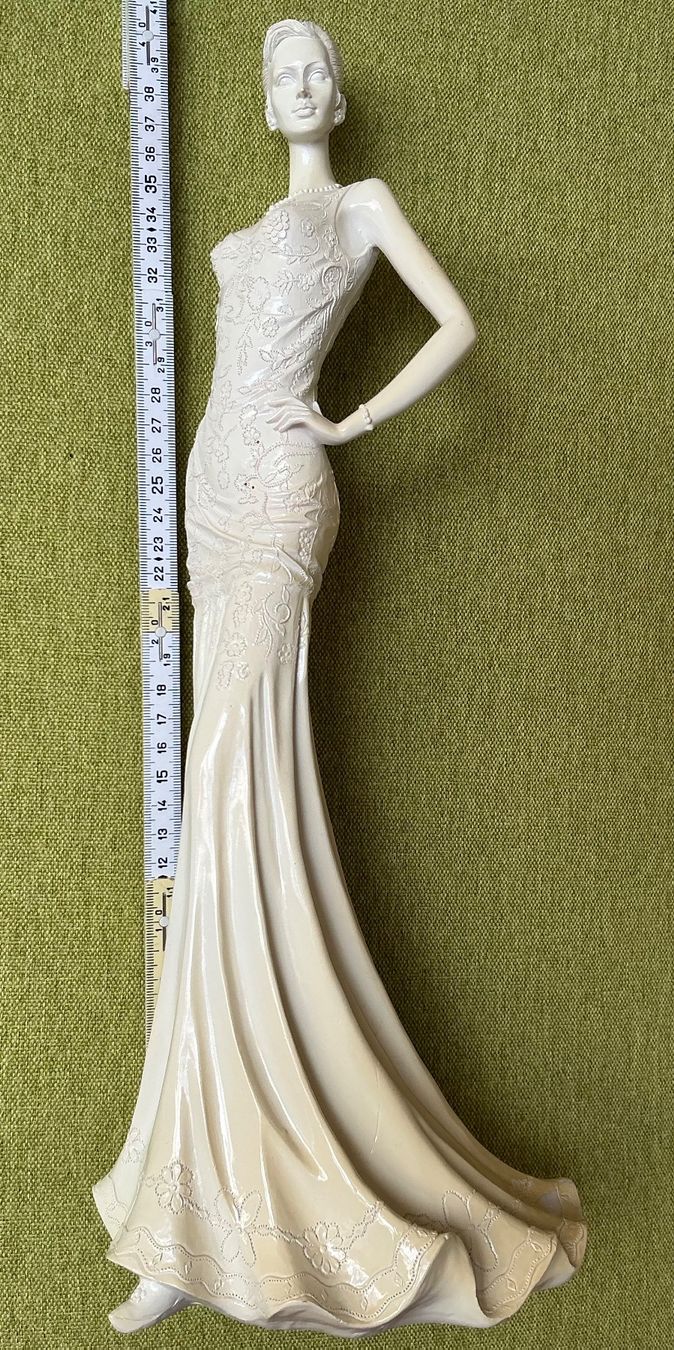Figuren: Figurine, Statue, aus bemaltem Gips, weiß – Gebraucht aus Cormondrèche von fra_gn5t 2