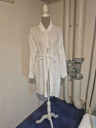Leinenbluse weiss lange Form mit Bindegürtel guter Zustand
