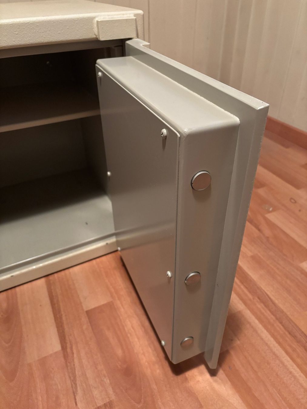 Tresor: Tresor / Safe – Gebraucht aus Wilen b. Wil von Roekk 3