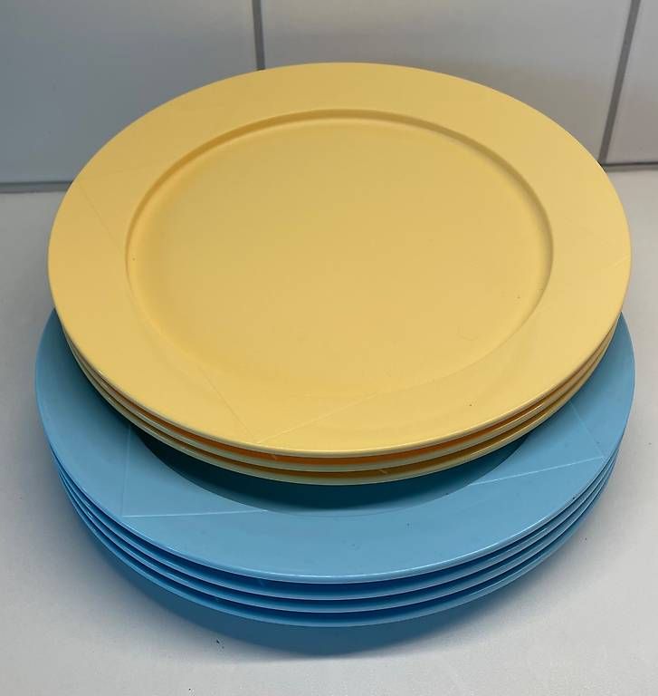 Tupperware Piatti: Picknickteller Set von Tupperware / neu – Nuovo e nell'imballaggio originale da Jonschwil venduto da relnheaz