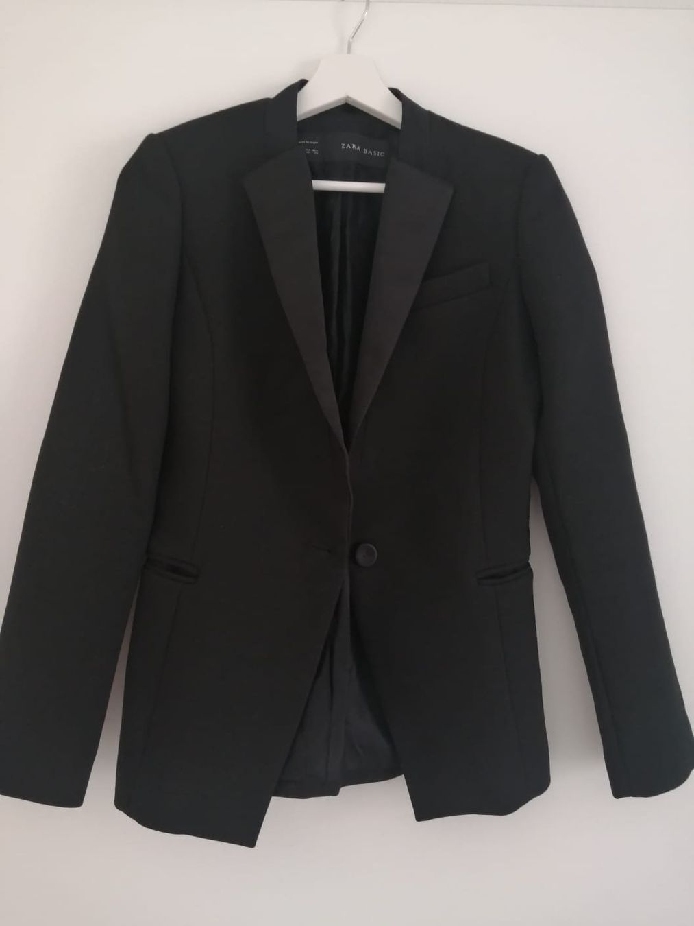 Zara Completi & Tailleur: Blazer Zara Basic schwarz Grösse XS gebraucht top Zustand – Usato da Niedergösgen venduto da lil_s6k8