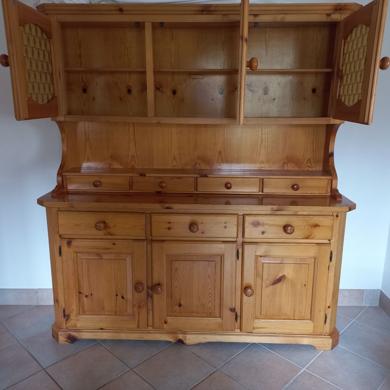 Credenze: Joli vaisselier en pin – Usato da Jongny venduto da dve_7nbz 2