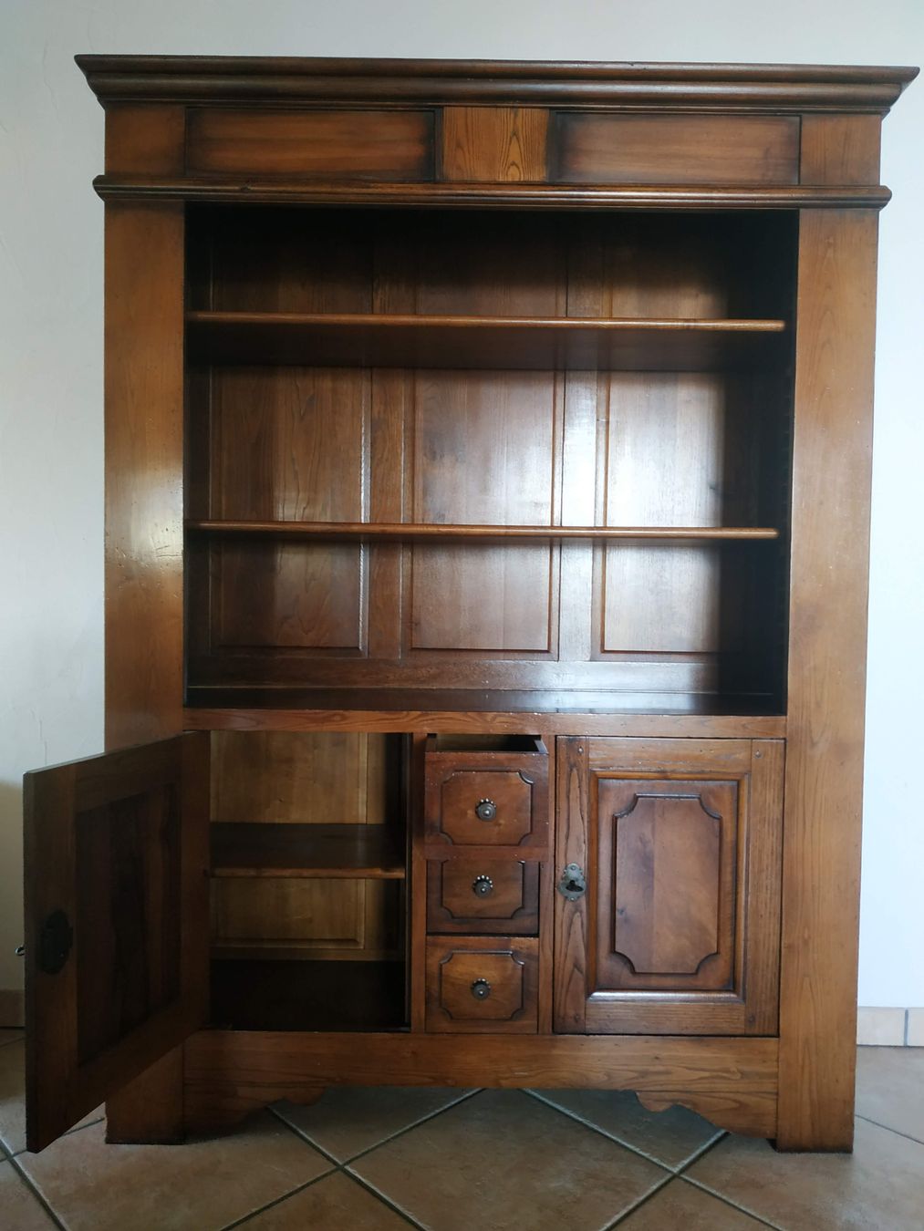 Credenze: meuble en merisier – Usato da Arnex-sur-Orbe venduto da mbdaso 1
