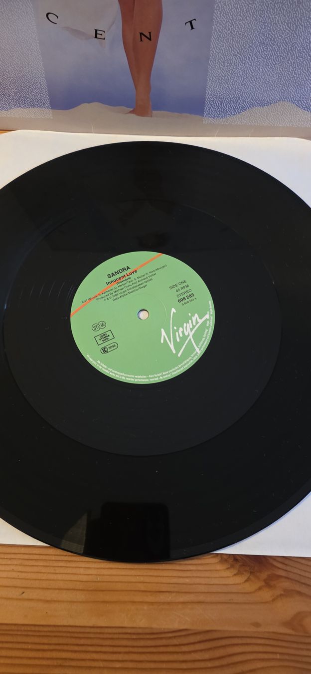 Dischi in vinile: Sandra - Innocent Love 1986 Vg,Vg – Usato da Yvonand venduto da RF-VINYL 1