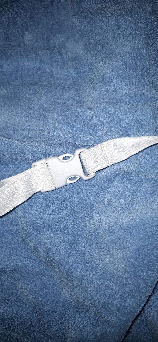 Zewi Coperte: Zewi-Fixdecke Dunkelblau 70x 140cm – Usato da Zuzwil SG venduto da Zerospin 1
