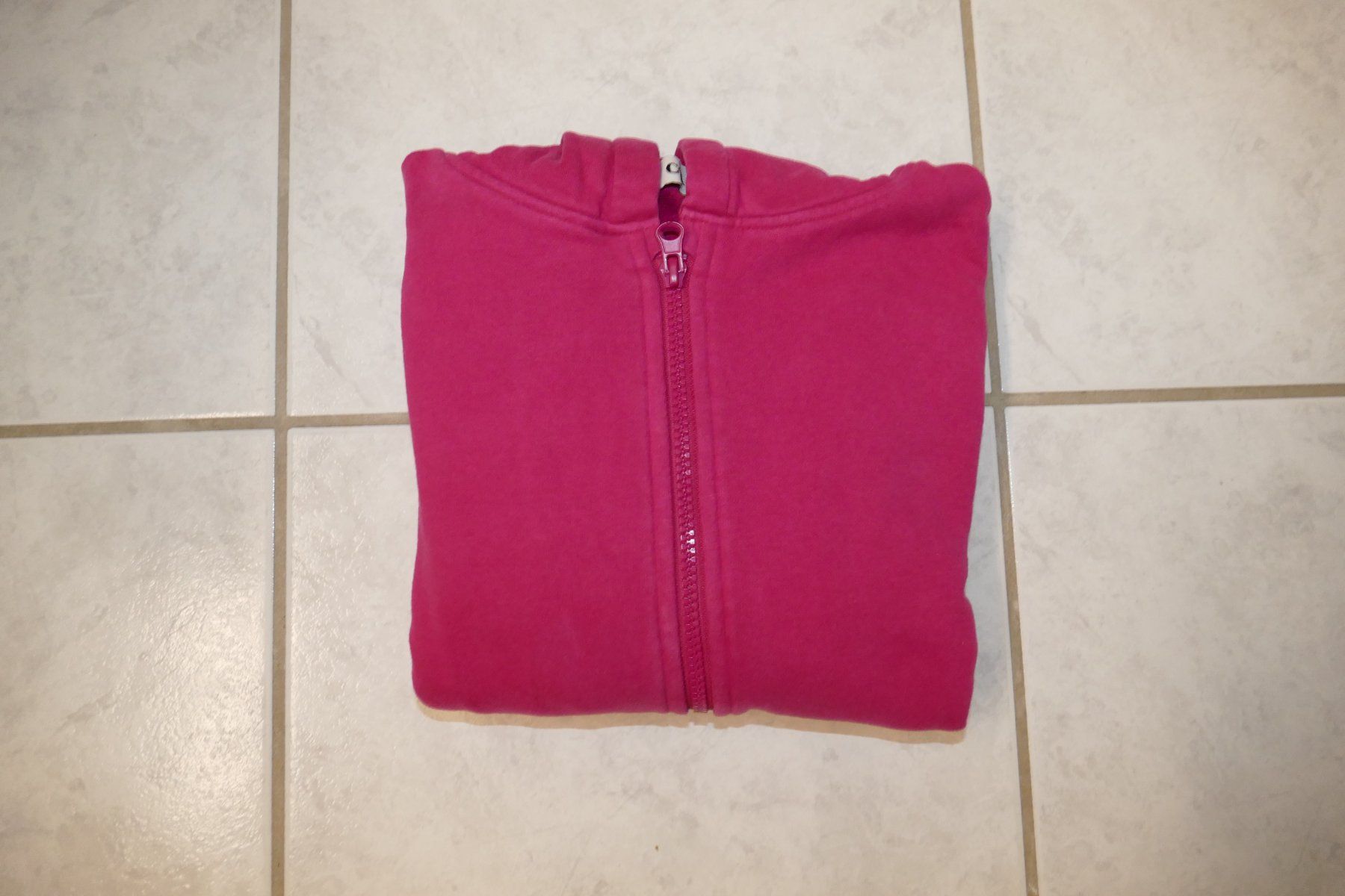 C&A Maglioni & Felpe: C&A: Pullover mit Kapuze Gr. 146 – Usato da Niederhasli venduto da Flash32