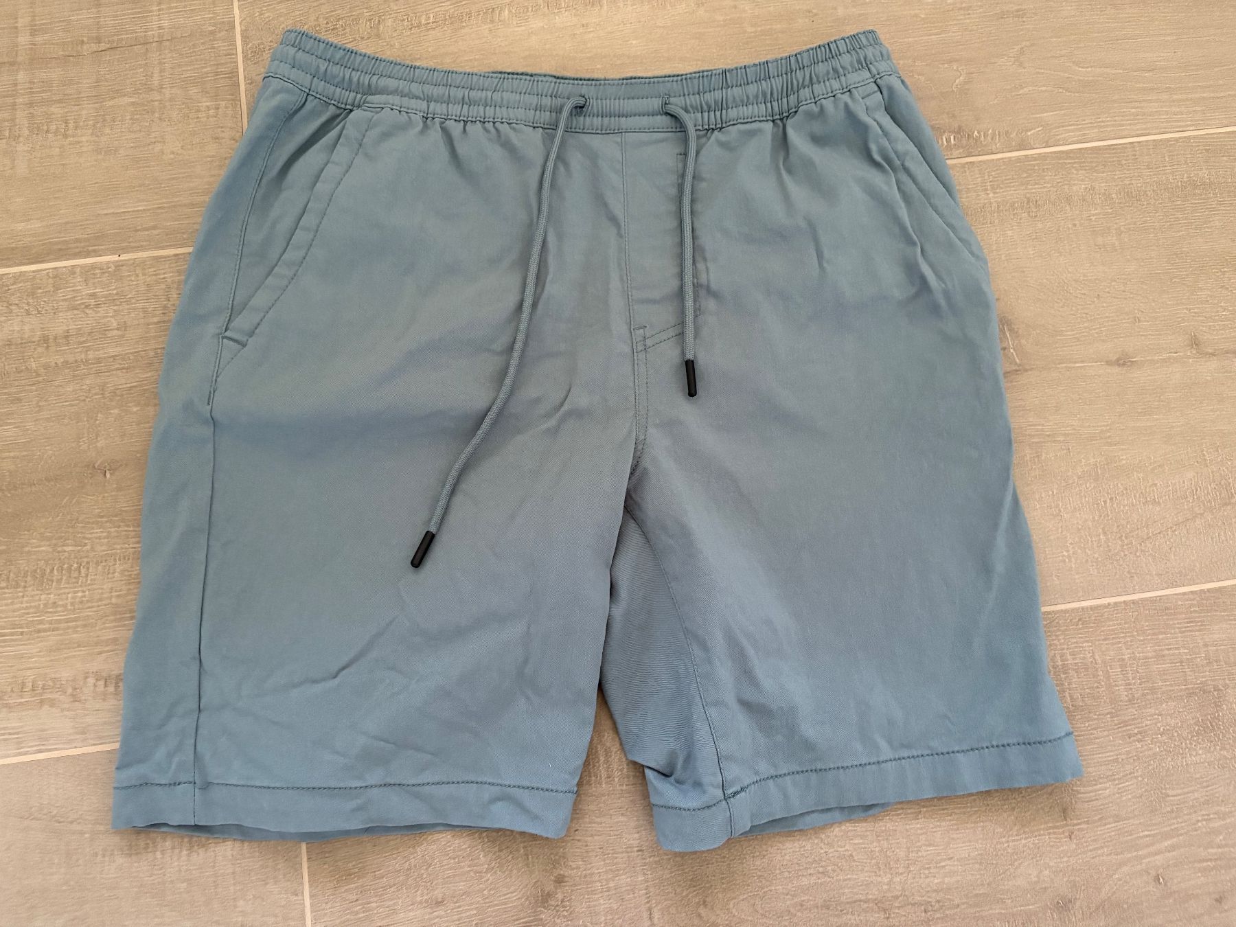 Pantaloni: Shorts bleu PROJEK taille M  bon état – Usato da Lausanne venduto da opi_92cn 1