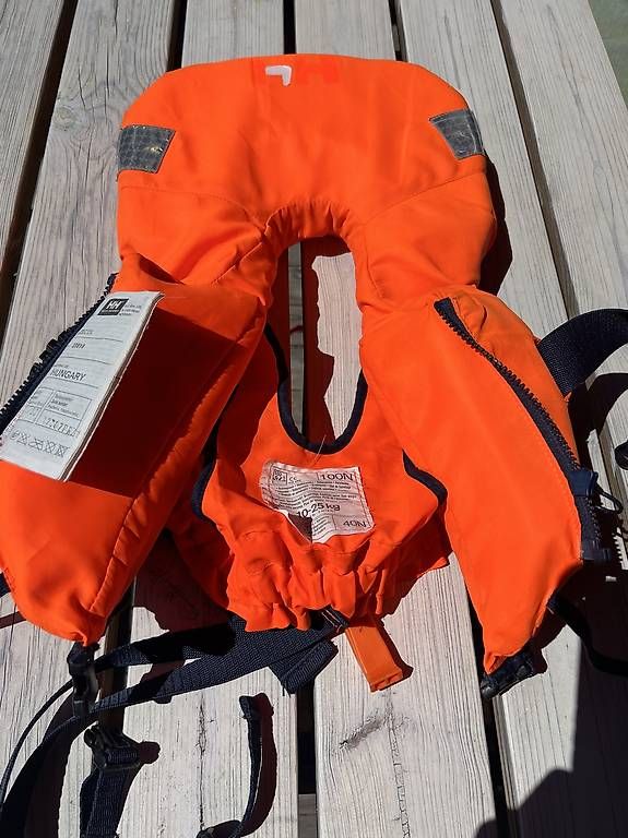 Giubbotti di salvataggio: Schwimmweste 10-25 kg – Usato da Schwendibach venduto da wysschristine 1