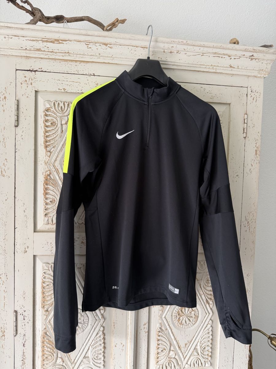 Nike Lotti di vestiti: Fussball Nike 3er Set S – Usato da Tägerwilen venduto da Cessna98 2