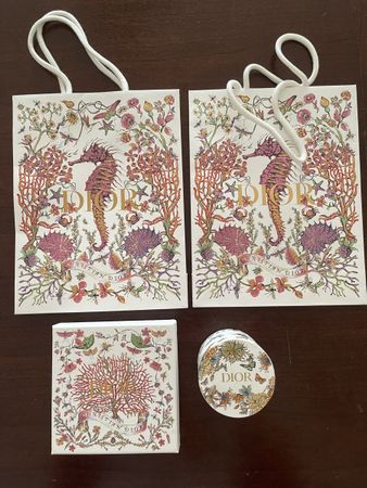 Lot packaging Dior – 2 sacs + 2 boîtes décoratives 