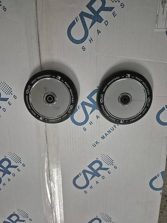 Kickboard: Stunt scooter root rs v3 räder – Usato da Buttisholz venduto da lua_mgr8 2