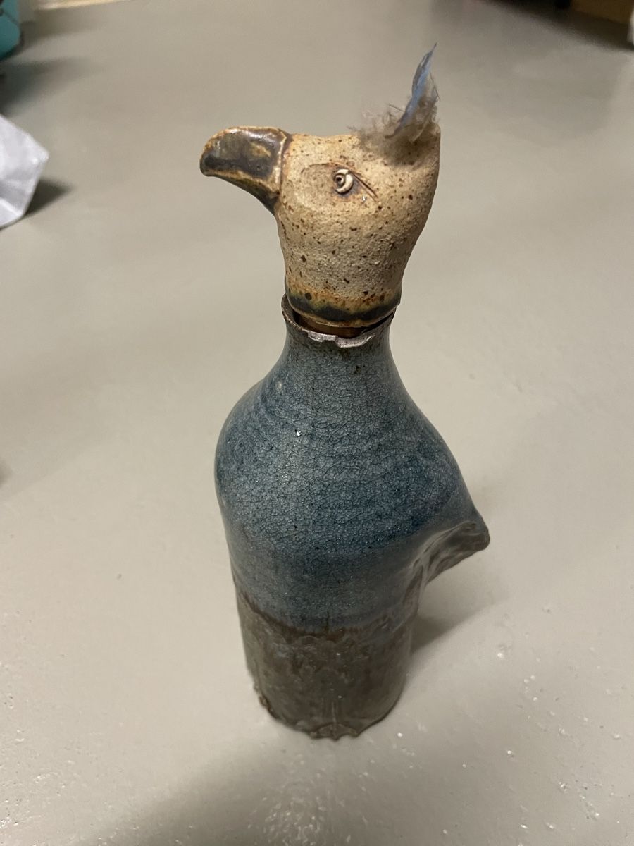 Statuette: Flasche Kunstobjekt mit Vogelkopf – Usato da Münsingen venduto da nerv11