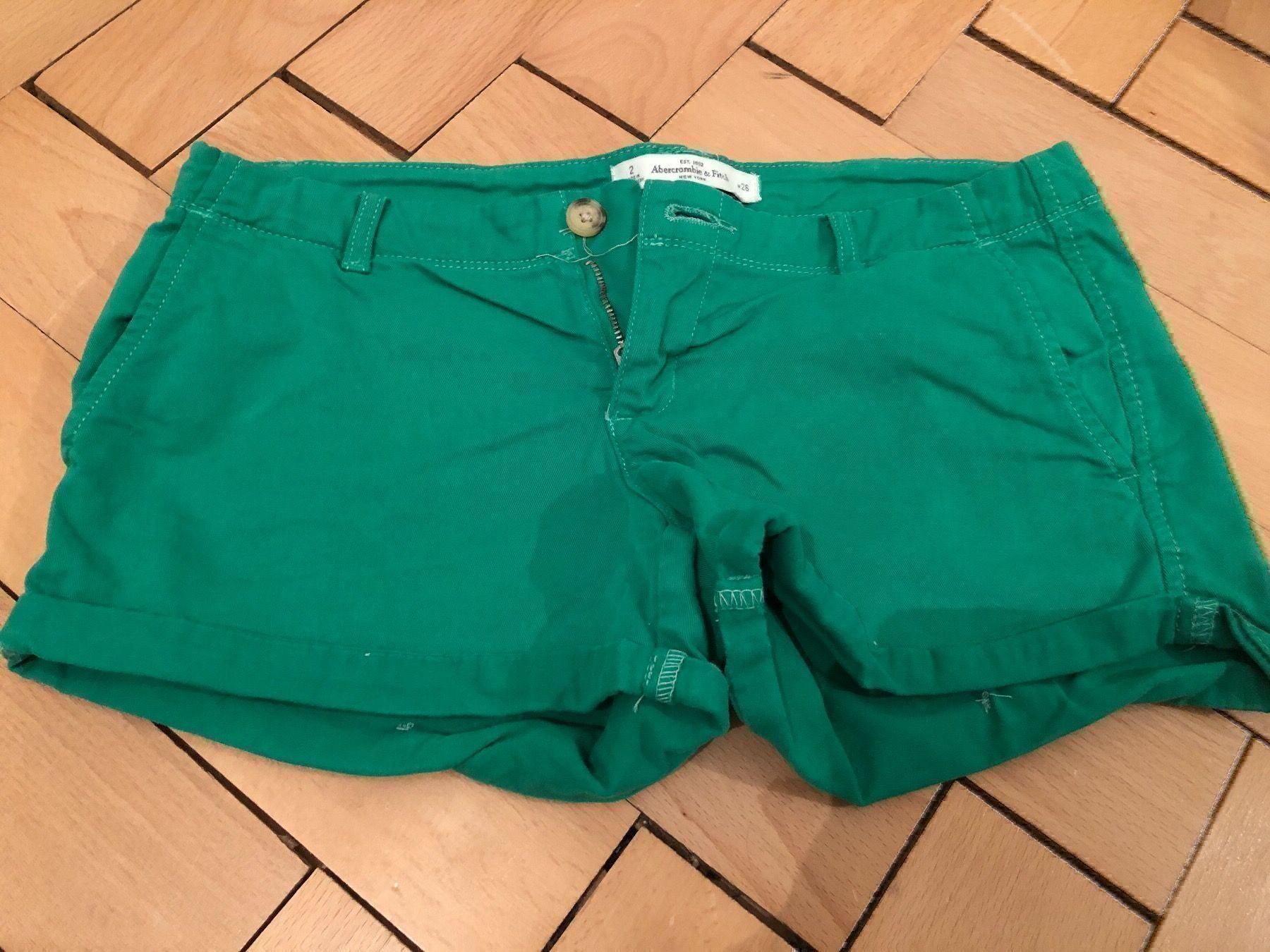 Abercrombie Pantaloni: Sommershorts – Usato da Basel venduto da medscape2506