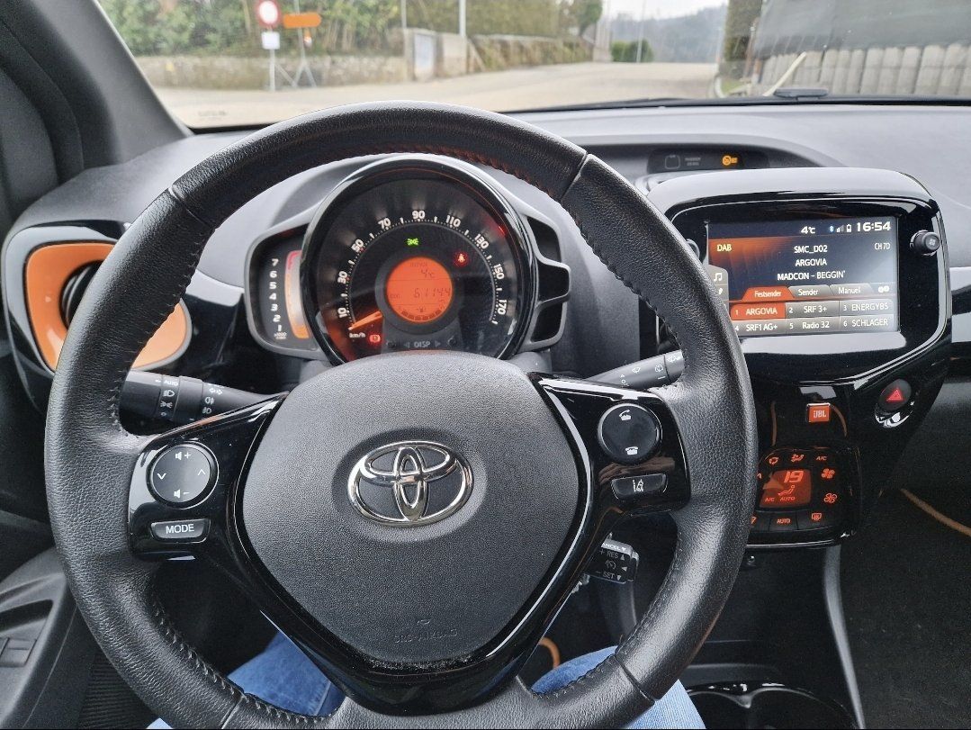 Toyota Automobili: Toyota Aygo JBL Edition – Usato da Safenwil venduto da Mllcs 2