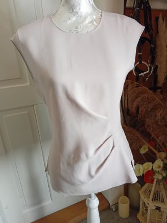 Elegantes Sommertop Gr. 34 figurbetont beige