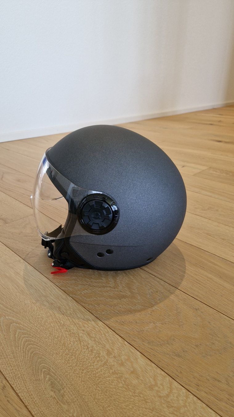 Vespa Helme & Visiere: Vespa Helm – Gebraucht aus Herisau von Mendy 3
