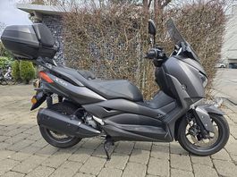 Yamaha X-MAX 300 