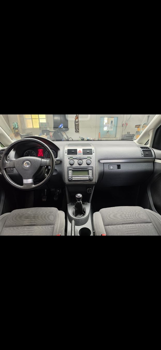 VW Automobili: VW Touran 1.4 TSI , 7 Plätzer – Usato da Schötz venduto da corrado82 4