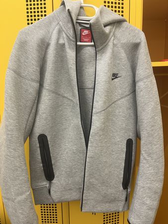 Splendide survêtement NIKE Fleece Tech neuf M