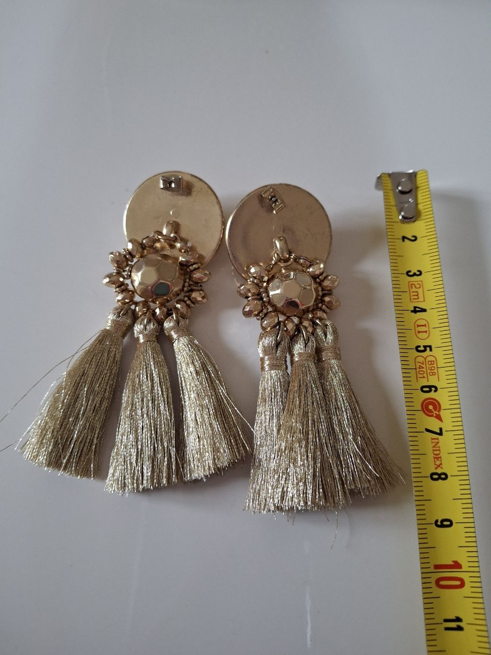 Ohrringe & -stecker: Boucles d'oreilles dorées pompons – Gebraucht aus Lausanne von Cognitia 3
