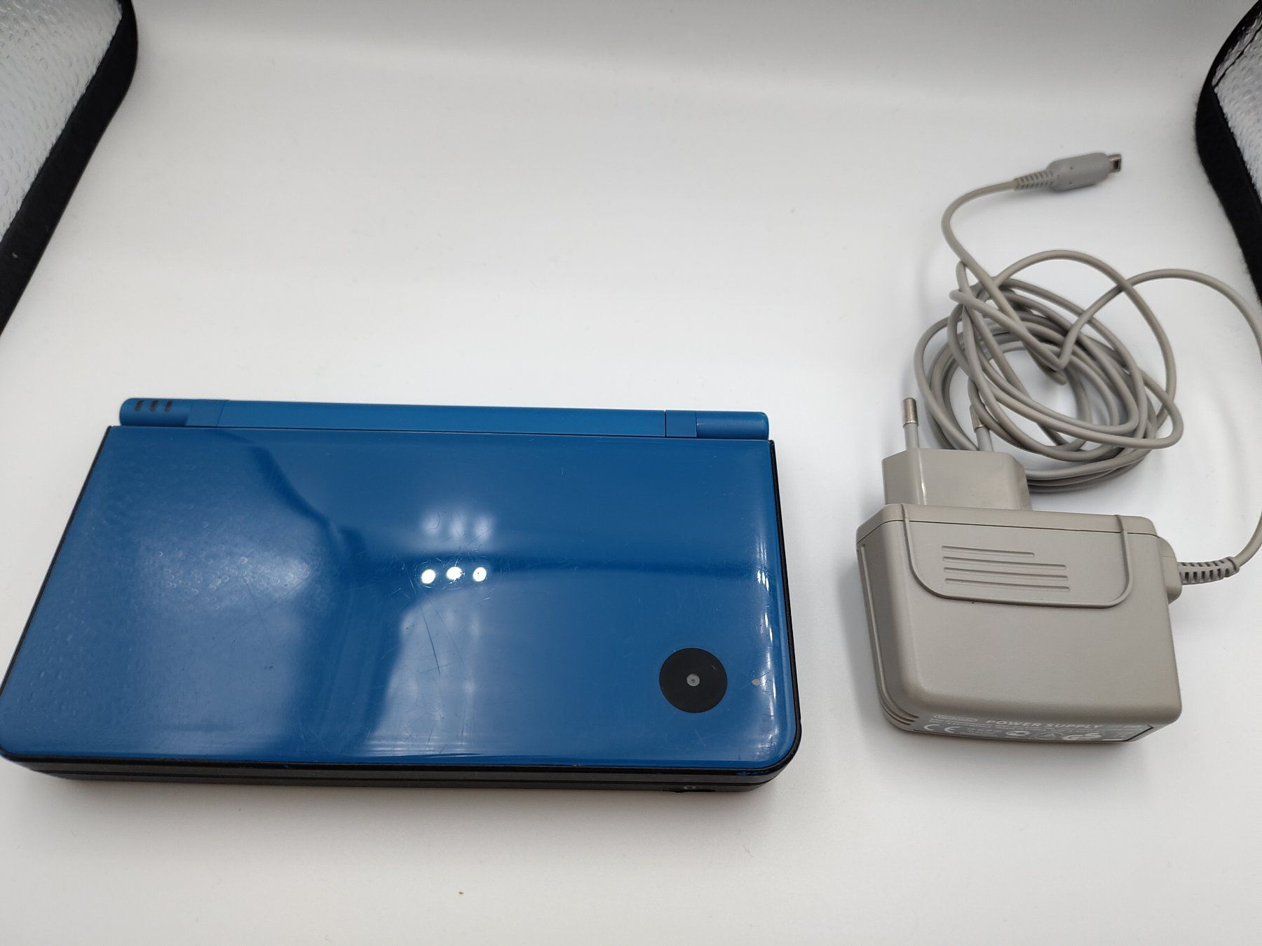 Nintendo Konsolen: Nintendo DSi XL in blau – Gebraucht aus Kloten von SuperRetroPixels 1
