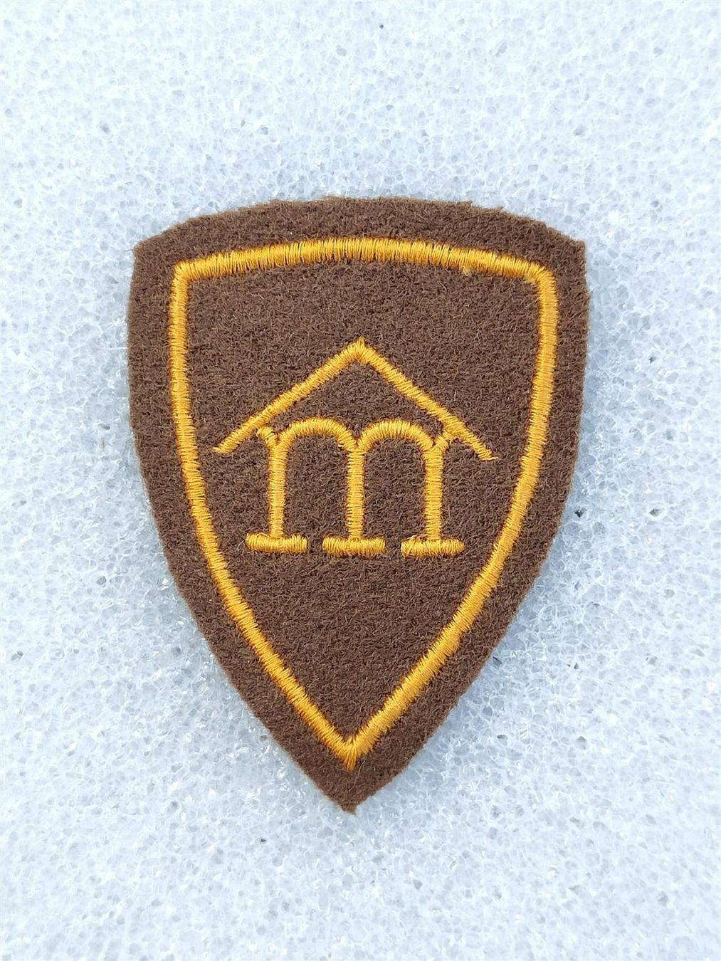 Schweizer Armee Placchette & Badge: Abzeichen Materialdienstes Ord. 1949, Variante 1 – Usato da Bauma venduto da SwissMilitaria