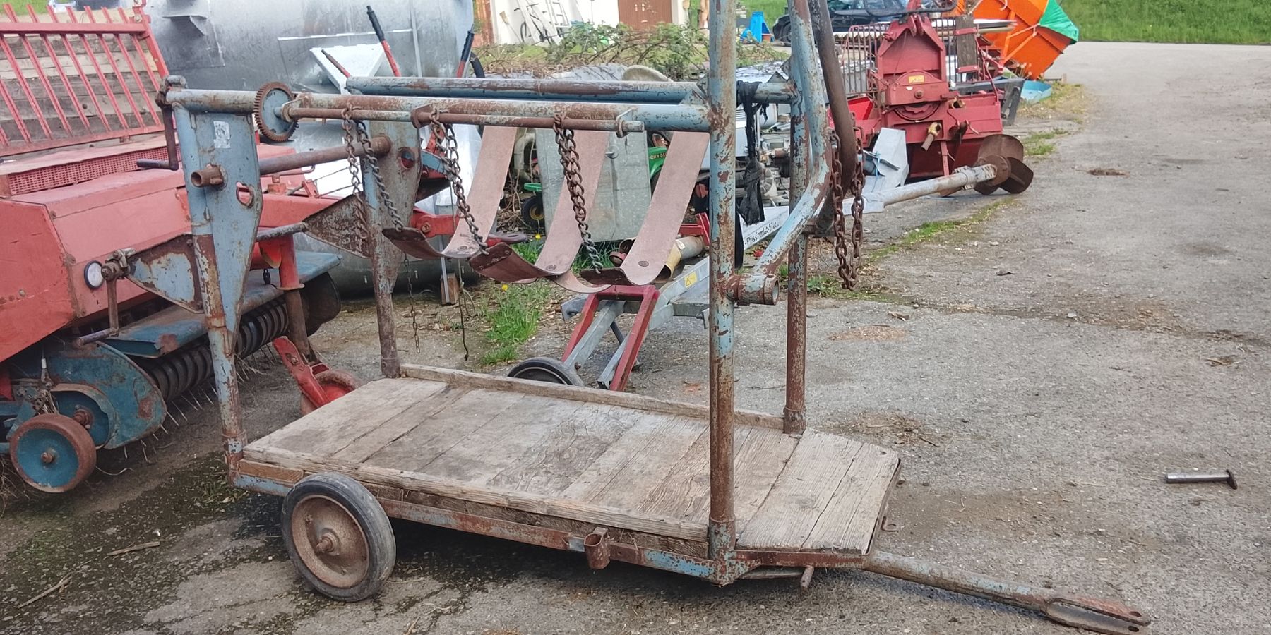 Tutte le macchine: Klauenstand  – Usato da Hilfikon venduto da Michael.Keusch 1
