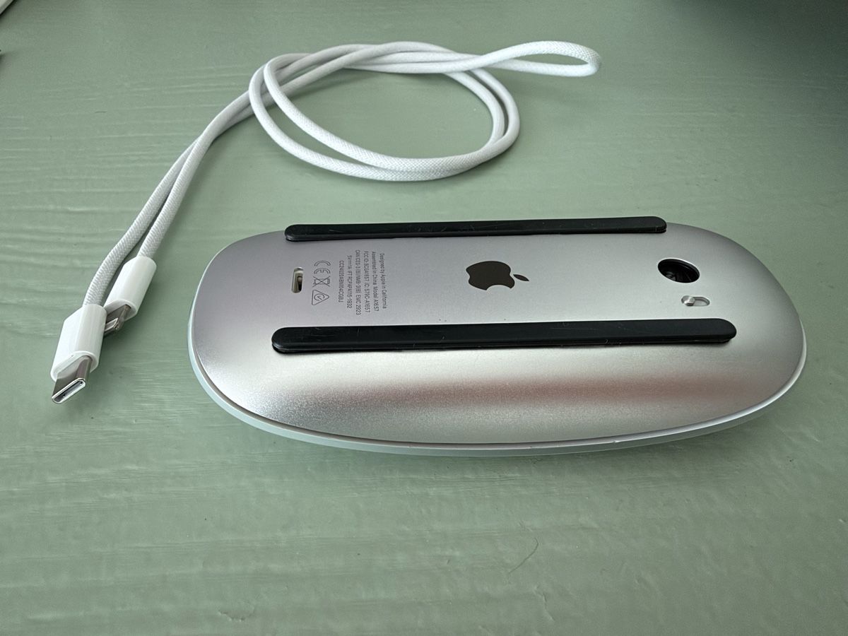 Apple Souris: Magic Mouse 2 (New) – Neuf (Voir description) à Sion par Blackwidow86 3