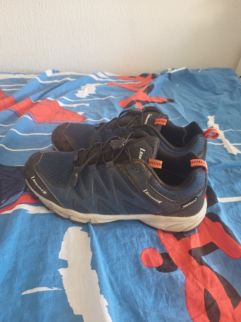 Herrenschuhe: Chaussures de sport bleues taille 40  – Gebraucht aus Petit-Lancy von fla_8nqw