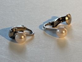 Clip-on Earrings Pearl Style Silver Tone