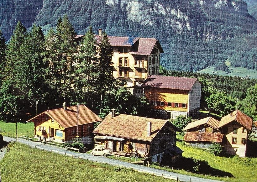 Cartoline postali: REUTI HASLIBERG Hotel Viktoria - Auto – Nuovo (secondo la descrizione) da Jona venduto da philajona 1