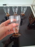 4er Set Gläser mit bernsteinfarbenem Fuss, Vintage