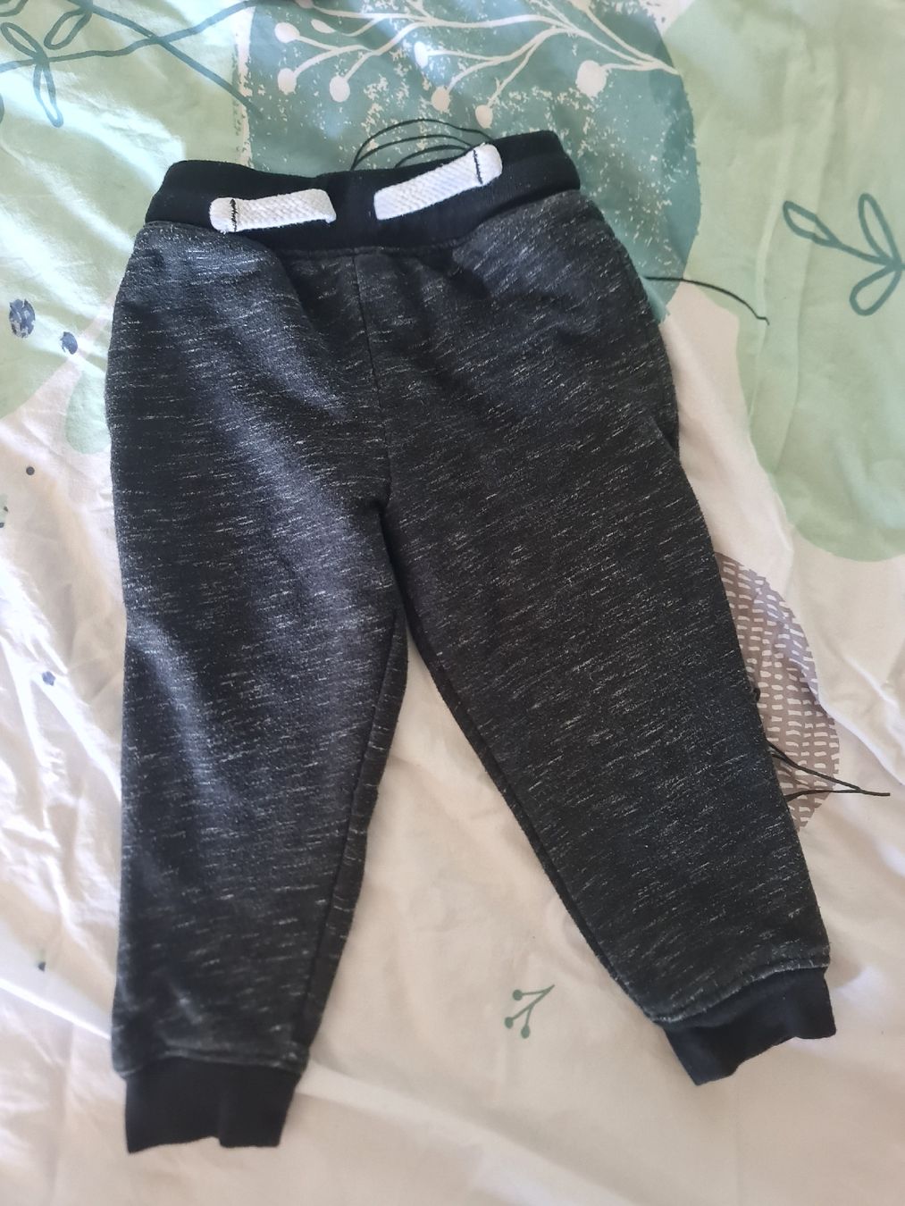 Carter's Lotti & Set di vestiti: 2 Hosen Baby Carters Gr. 24 M. / 2T – Usato da Noflen BE venduto da vco_hnn7 4