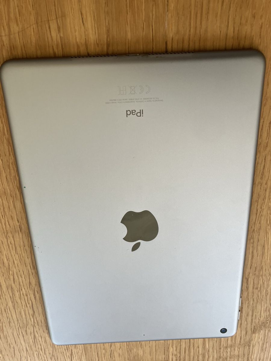 Apple Tablet PC: iPad 9,7“ 128GB – Gebraucht aus Bolligen von Fiftyniner 1