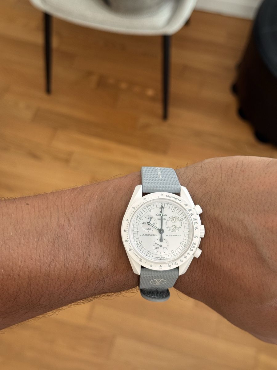 Swatch Uhren: Moonswatch Snoopy White  – Neu (gemäss Beschreibung) aus Morges von chr_w6nj 5
