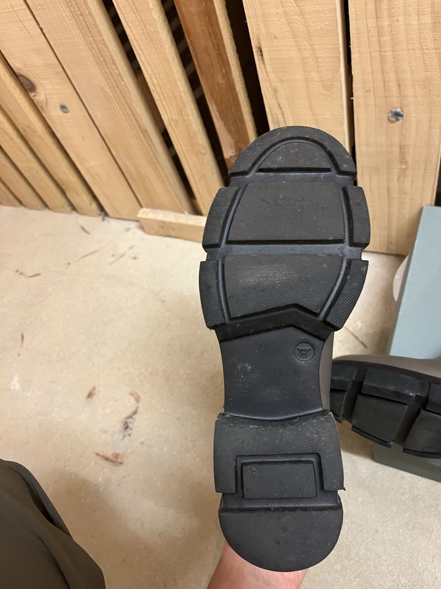 Damenschuhe: Bottines/boots Minelli kaki, cuir, taille 39 – Neu (gemäss Beschreibung) aus Hauterive NE von Lipal 5