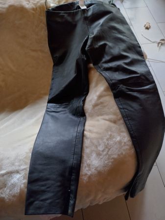 Coole La Redoute Lederhose, neuwertig, Gr. 38, Frühling