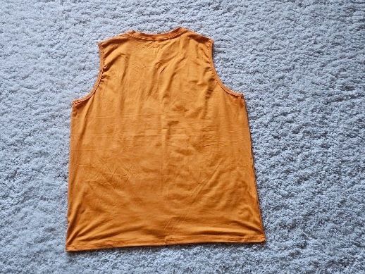 T-shirt: T-Shirt – Nuovo (secondo la descrizione) da Bottighofen venduto da Miatax5 1