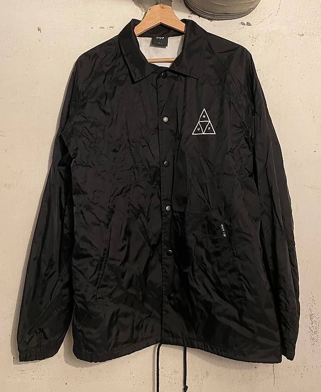 Jacken: HUF Jacke mit Kragen Grösse L – Gebraucht aus Bern von mailotrailo