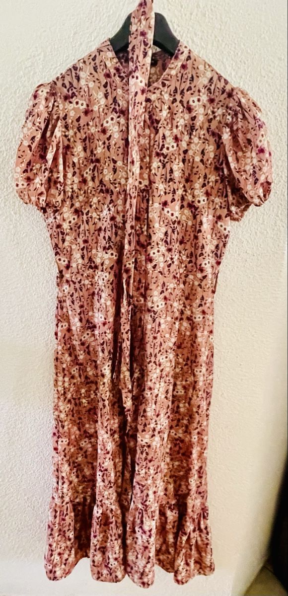 Robes: Langes schön tailliertes Kleid – D'occasion à Widnau par momocita94