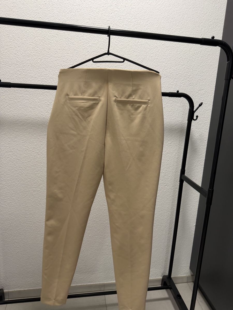 Gerry Weber Pantaloni: GERRY WEBER Beige Trousers Size M – Usato da Gränichen venduto da Domsiiiii 1