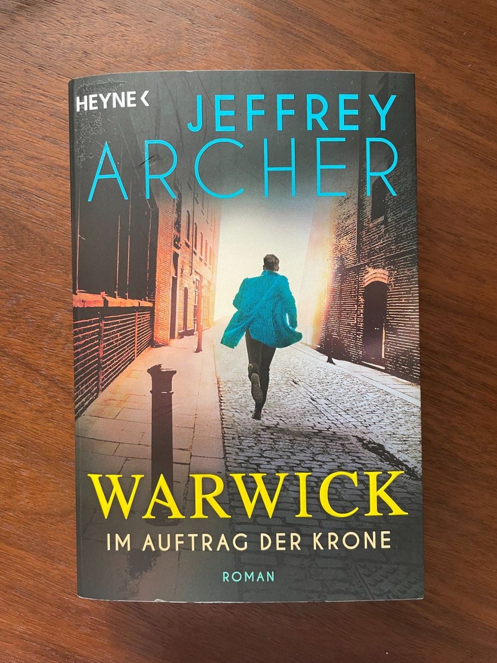 Libri: Warwick von Jeffrey Archer – Usato da Buochs venduto da Baerti07