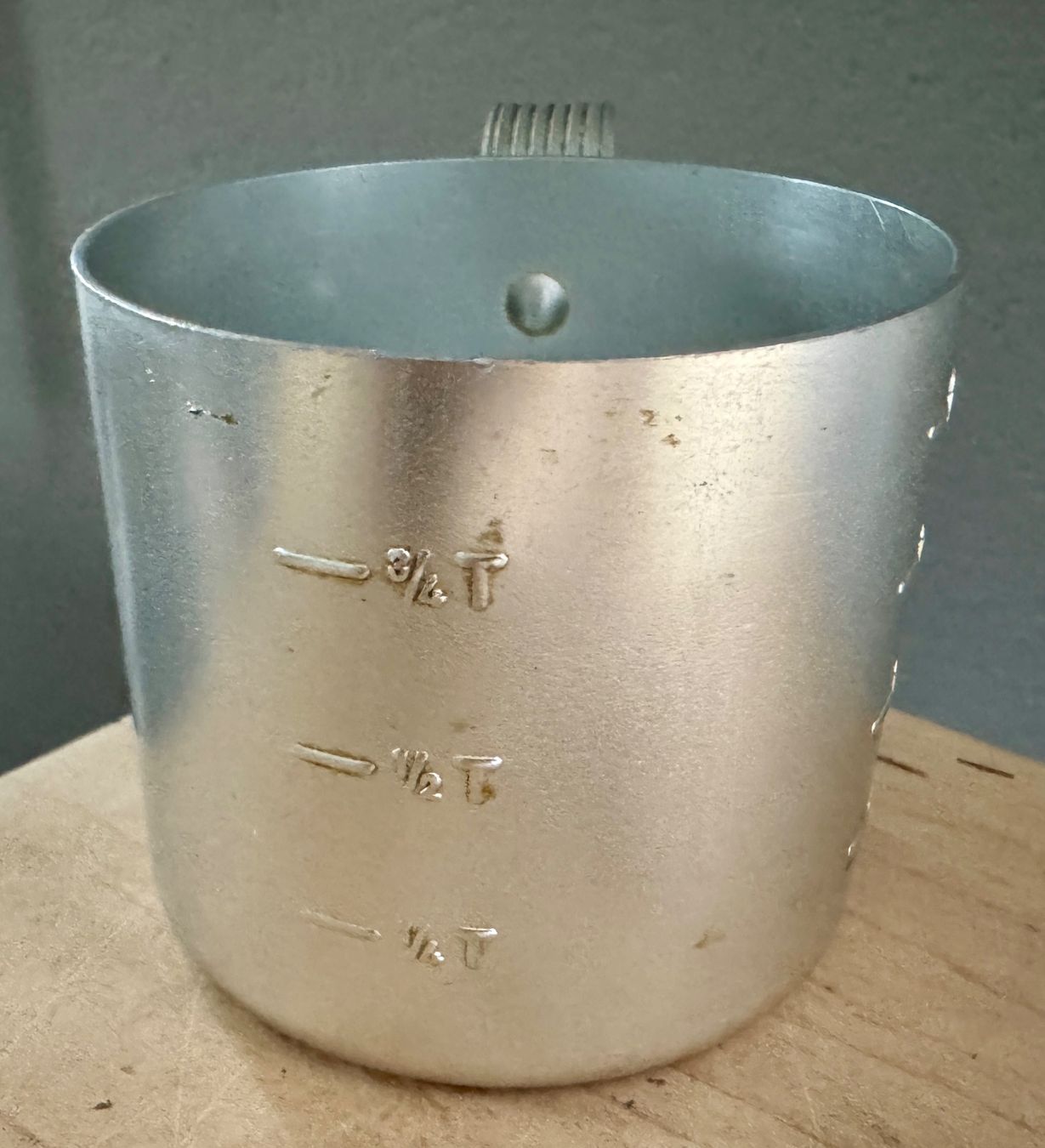 Elettrodomestici da cucina: Alter Alu Messbecher 2 dl vintage – Usato da Rothrist venduto da Luckywinner 1