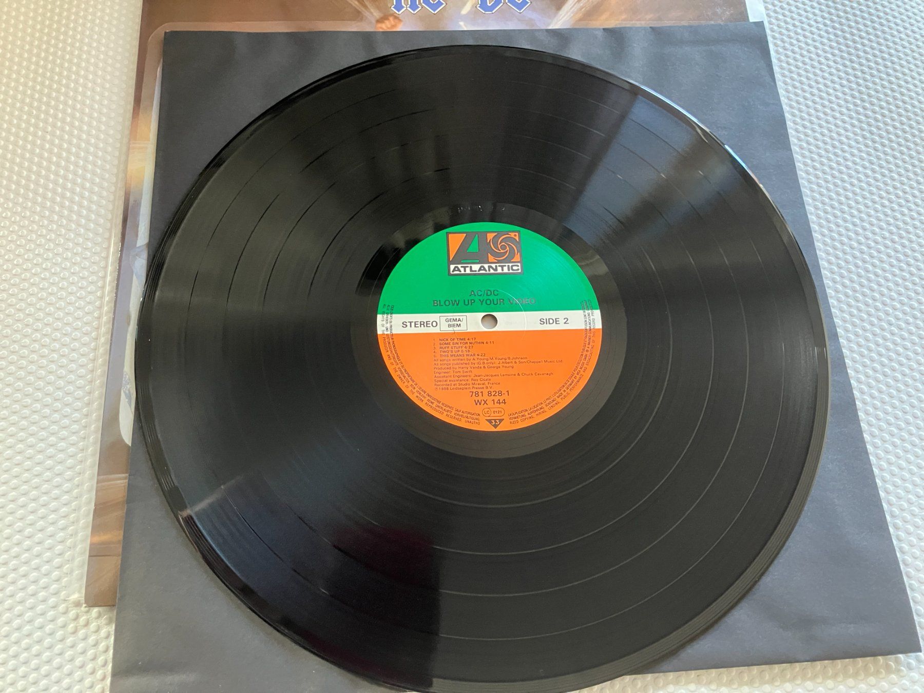 Vinyles: AC/DC – D'occasion à Aarwangen par Jukebox3 6