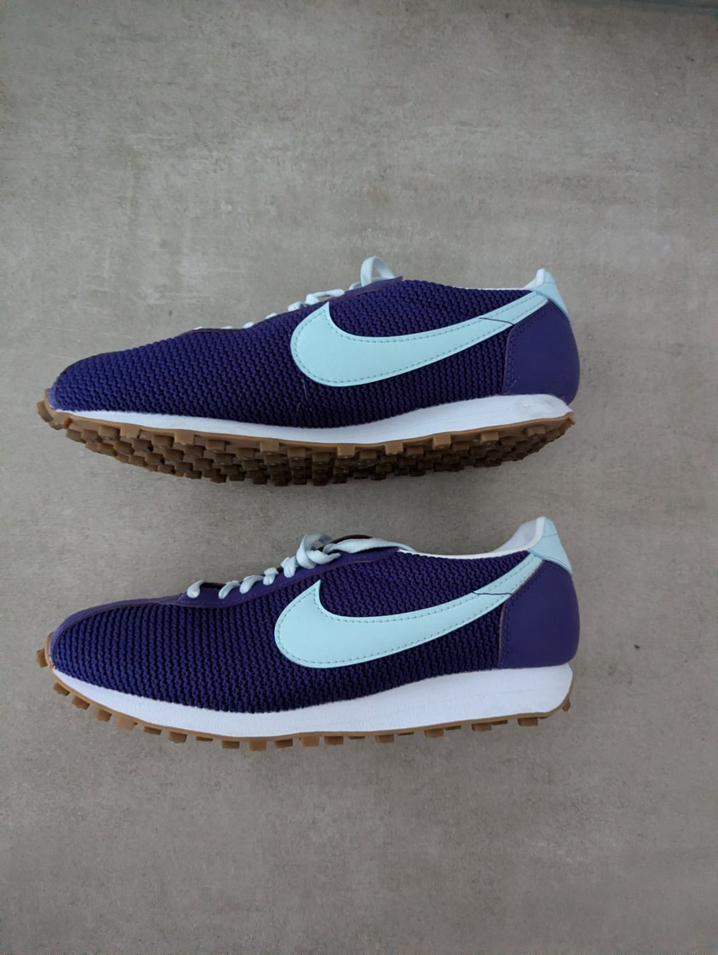 Nike Scarpe da donna: NIKE Turnschuhe Gr. 39 Violette, NEU – Nuovo (secondo la descrizione) da Liestal venduto da Nizli 1