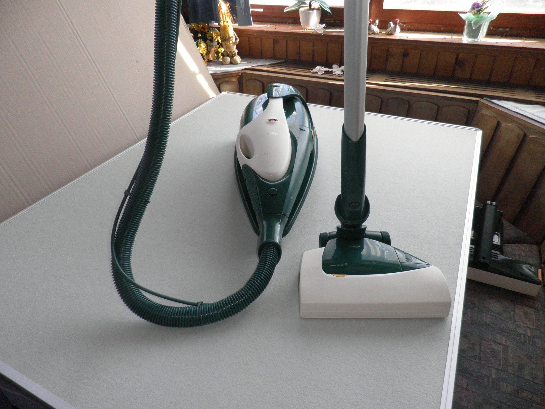 Vorwerk Aspirapolveri & Accessori: Vorwerk Tornado Schlitten 135 / EB 351 – Usato da Oftringen venduto da shoptwotrade 2