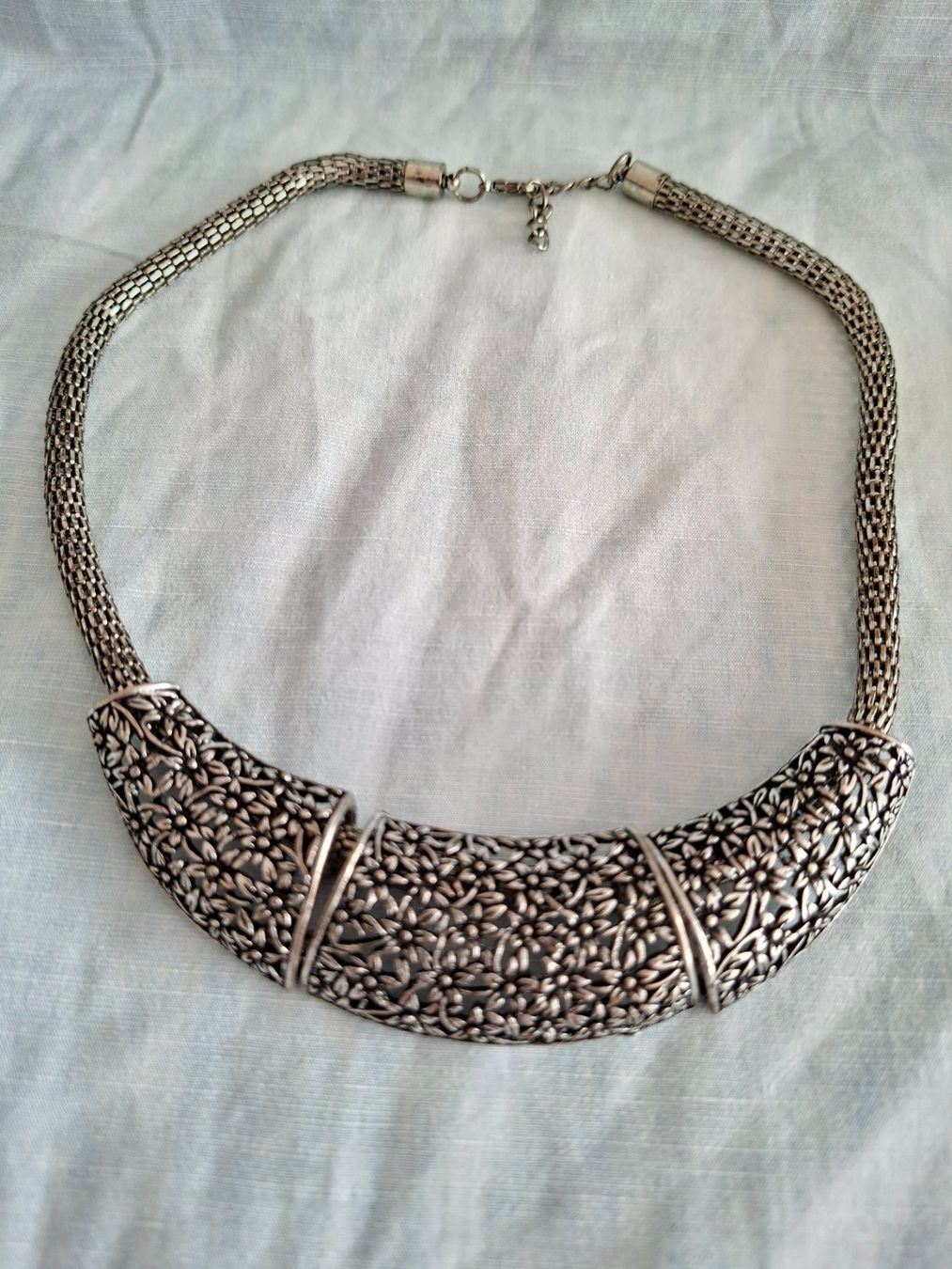 Catenine: Collier Vintage Statement Argenté Floral – Nuovo (secondo la descrizione) da Lutry venduto da Sim_Sta 2