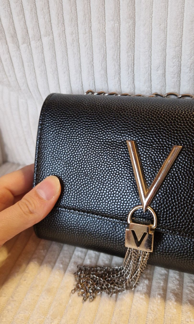 Valentino Sacs femmes: Valentino Crossbody Bag – D'occasion à Embrach par Angela_sells 3